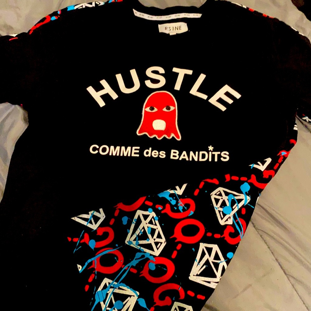 RS1NE men’s T-shirt.